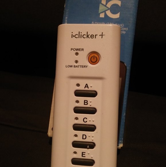Iclicker + Remote - Picture 5 of 7